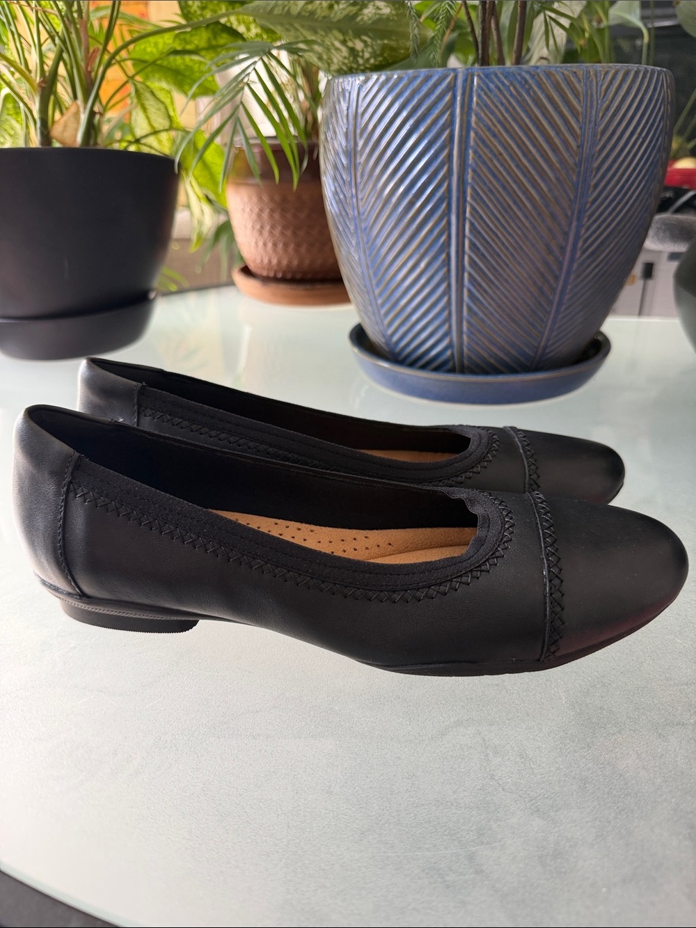 Clarks Sara Bay Black Comfort Ballet Flats - Women's Slip-On Shoes